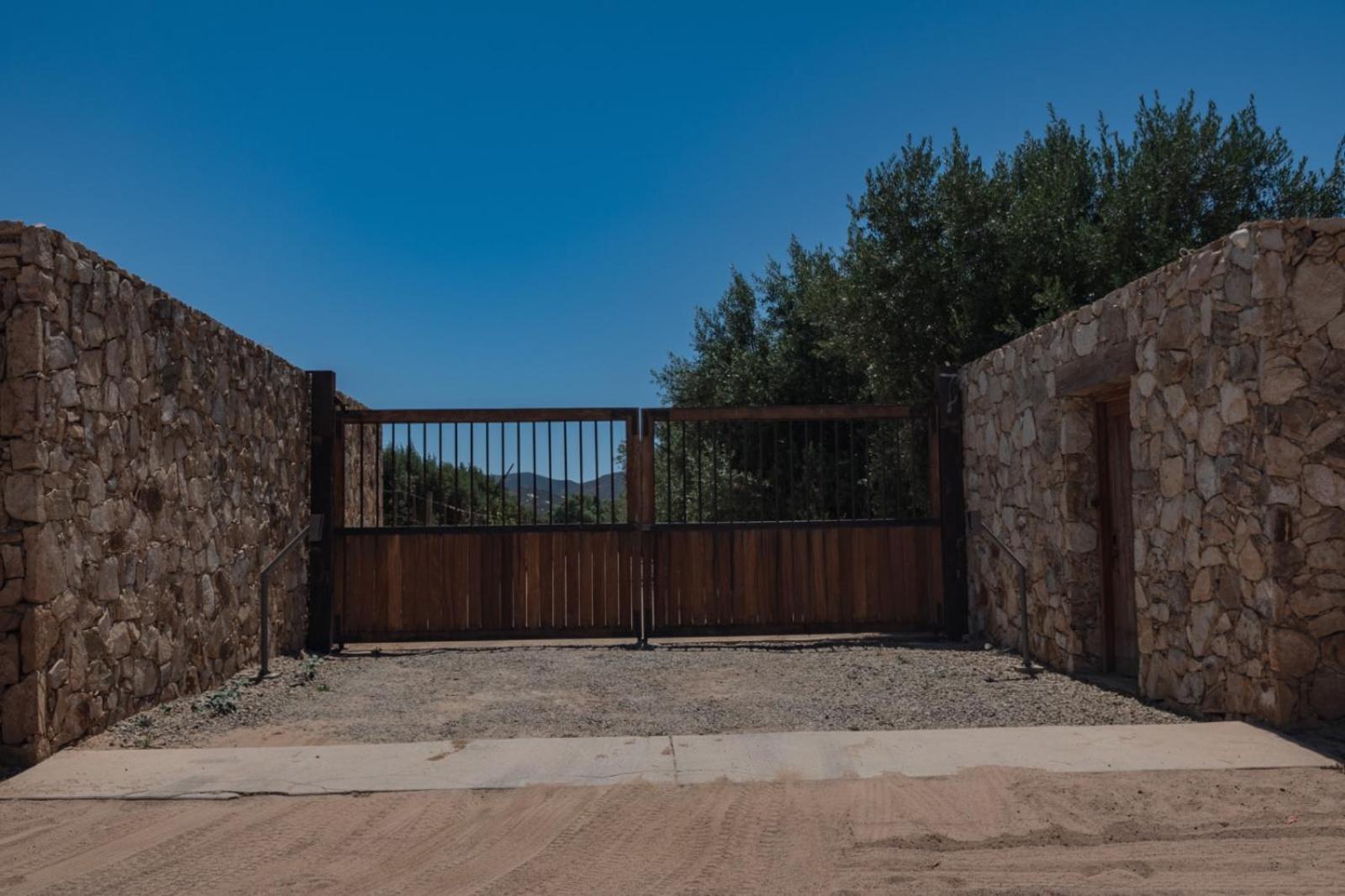 Alma Liebre Vinedos Del Valle Valle de Guadalupe Εξωτερικό φωτογραφία